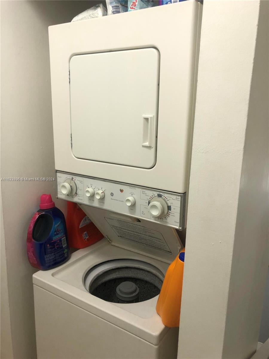 16700 CONDO - Residential