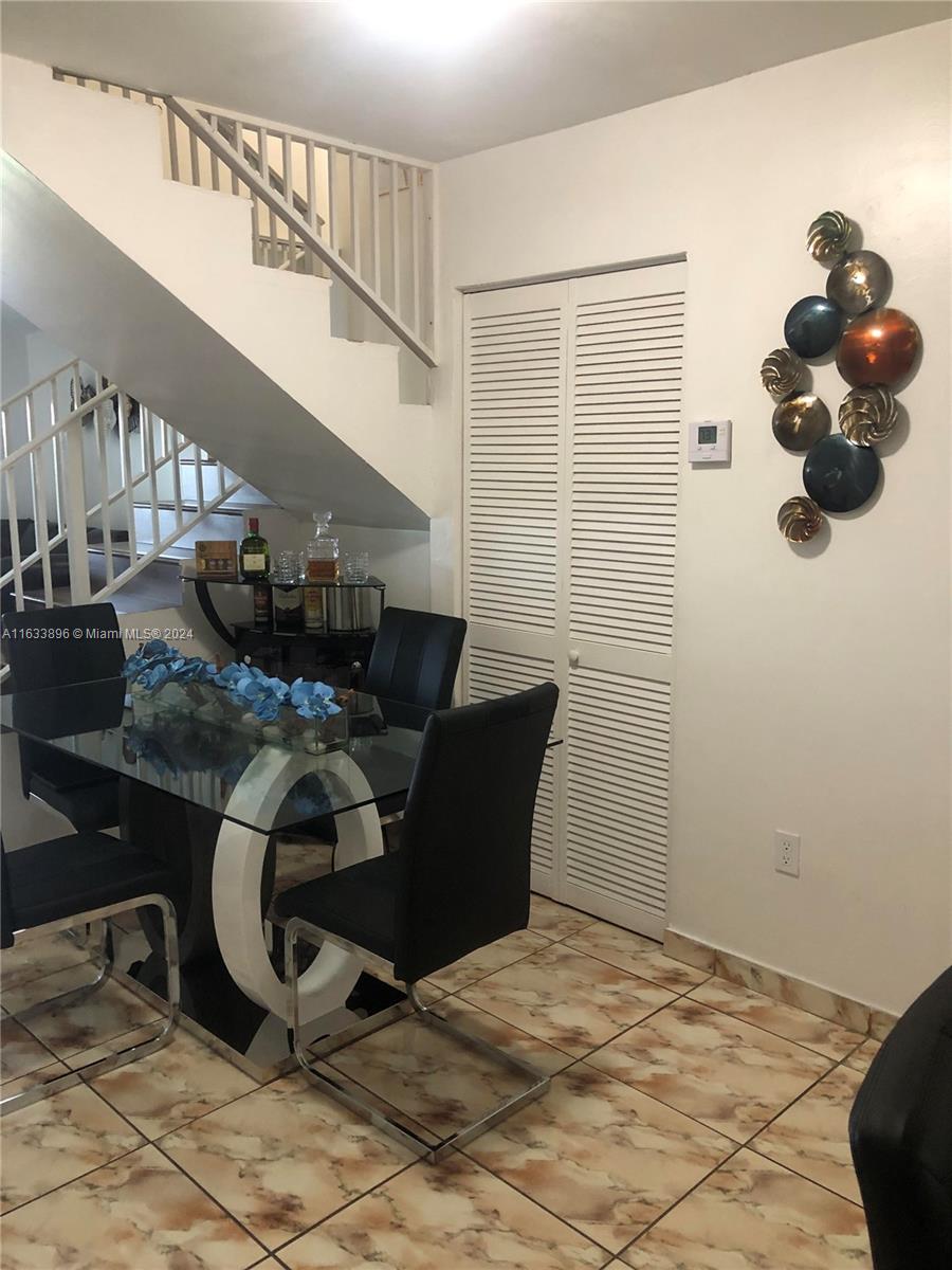 16700 CONDO - Residential