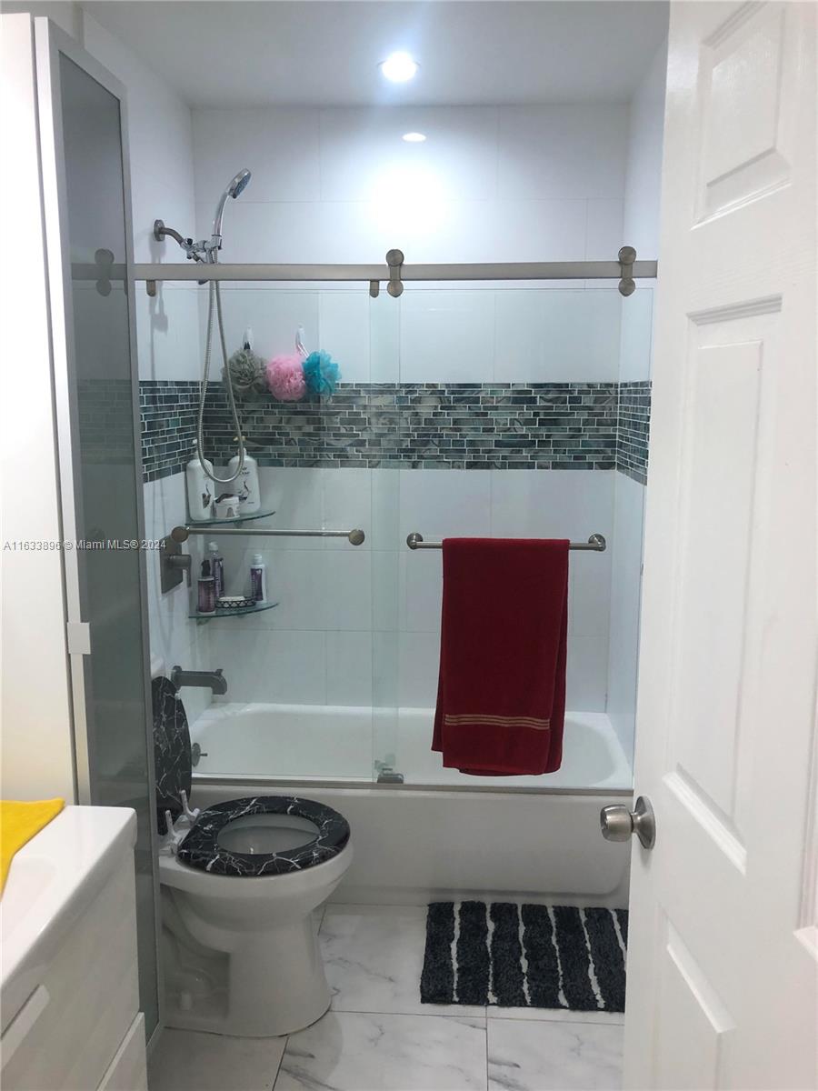 16700 CONDO - Residential