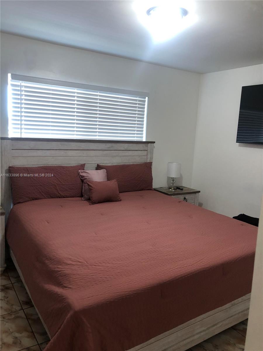16700 CONDO - Residential