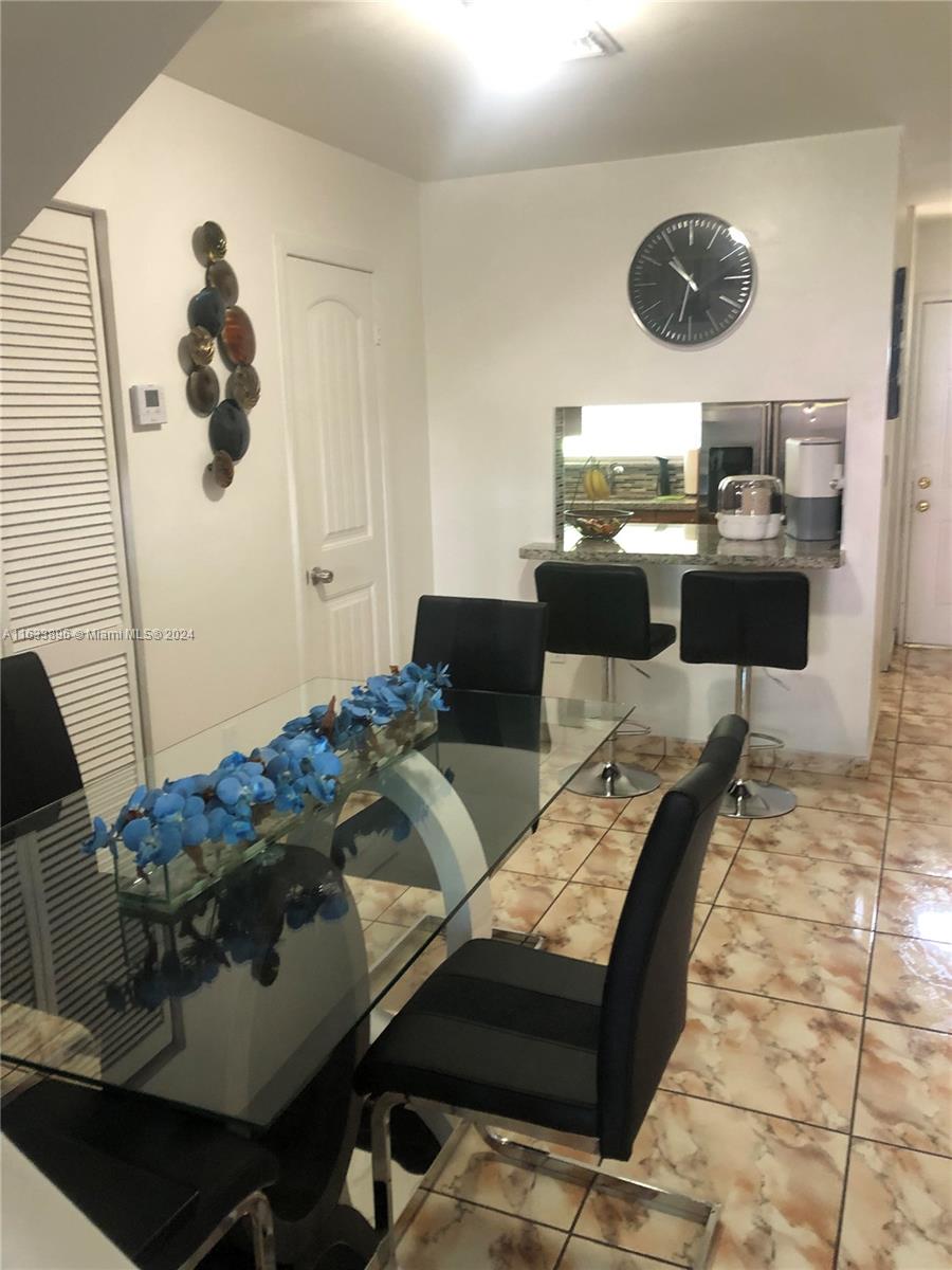 16700 CONDO - Residential