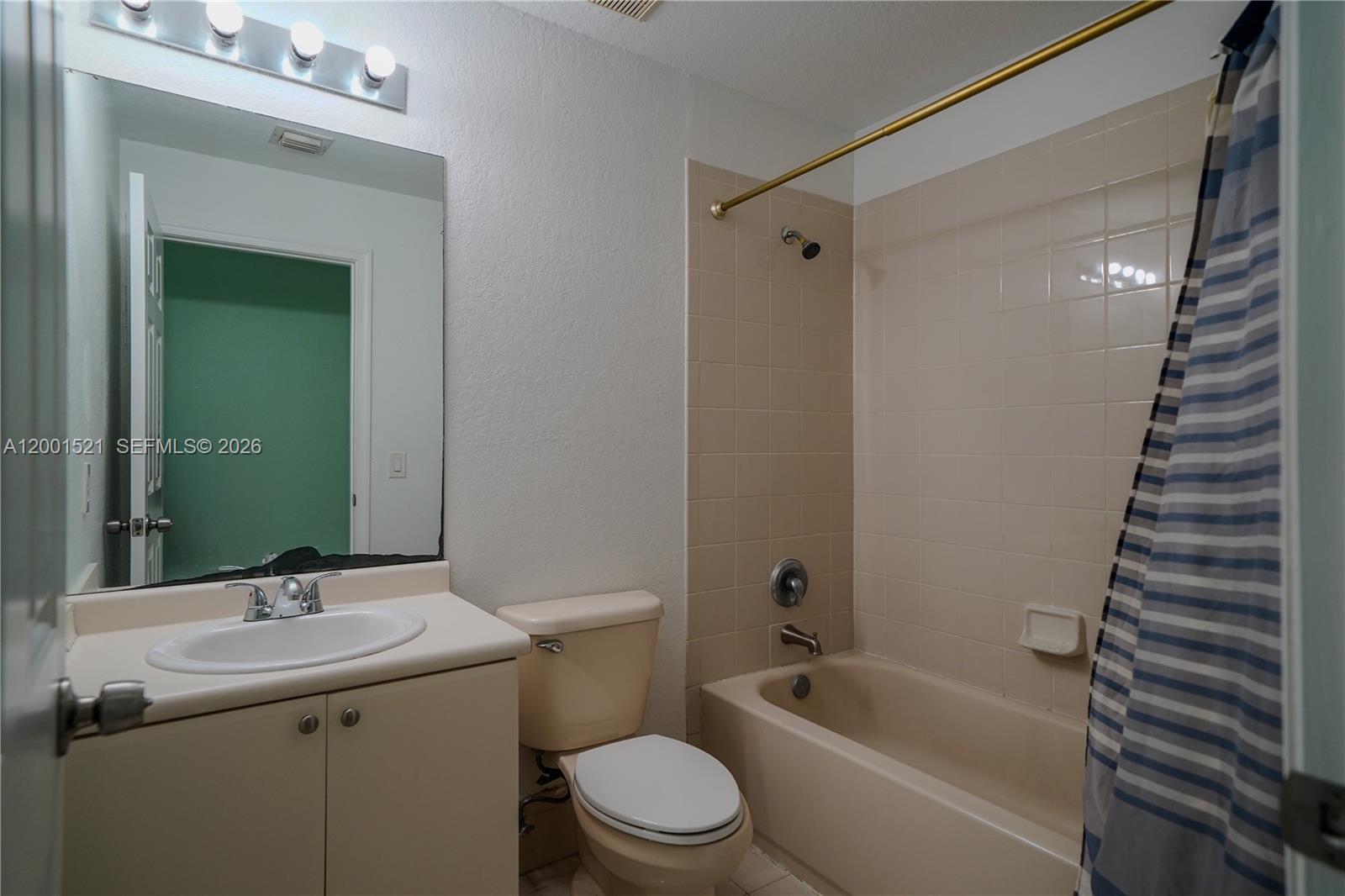 SHOMA TOWNHOMES AT KEYSCO - Residential Lease