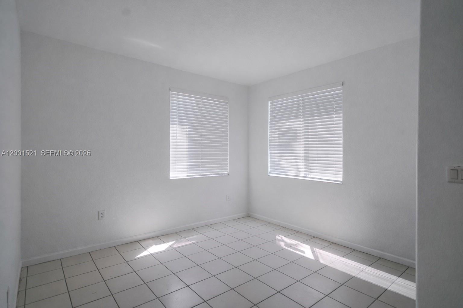 SHOMA TOWNHOMES AT KEYSCO - Residential Lease