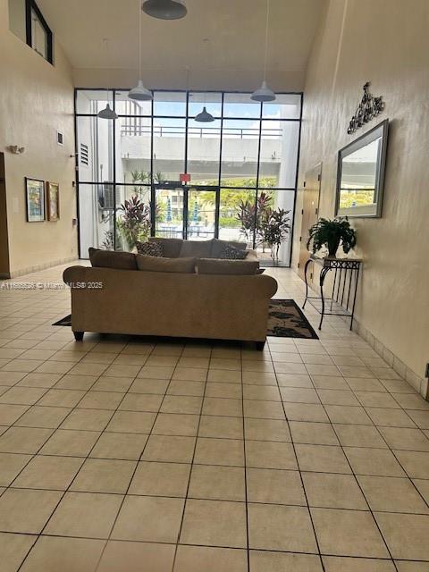 LAKES OF NEWPORT II - Residential Lease