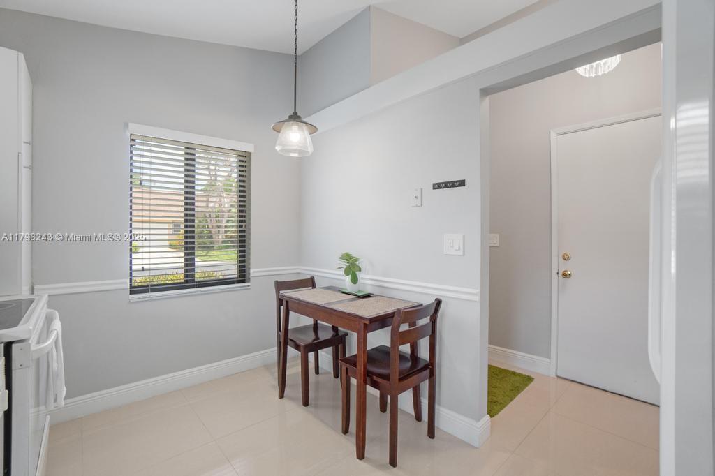 WHISPER WALK SEC C CONDO - Residential