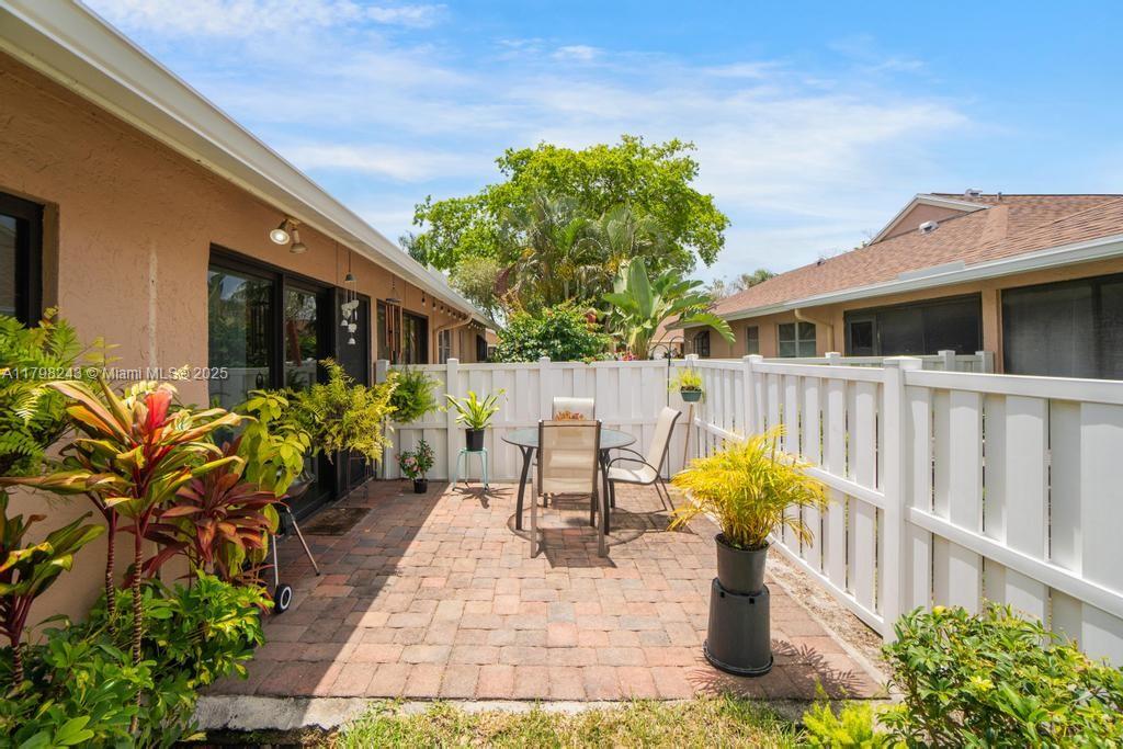 WHISPER WALK SEC C CONDO - Residential