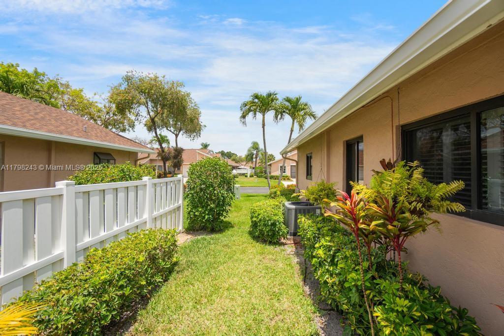 WHISPER WALK SEC C CONDO - Residential
