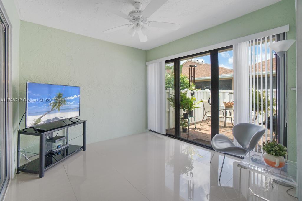 WHISPER WALK SEC C CONDO - Residential