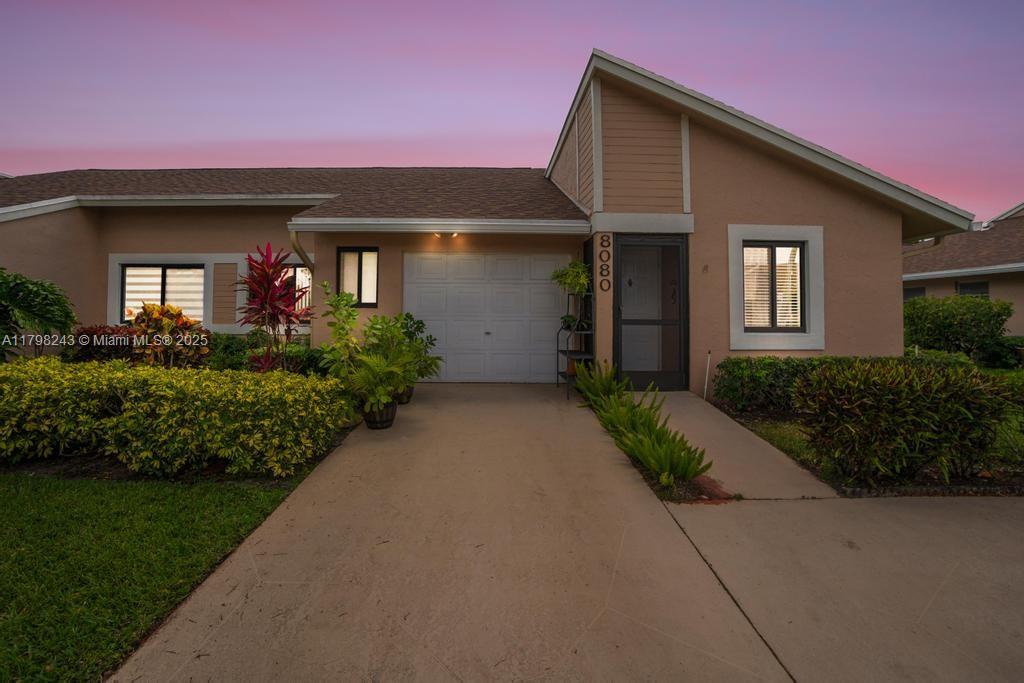 WHISPER WALK SEC C CONDO - Residential