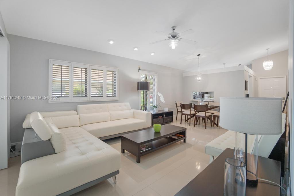 WHISPER WALK SEC C CONDO - Residential