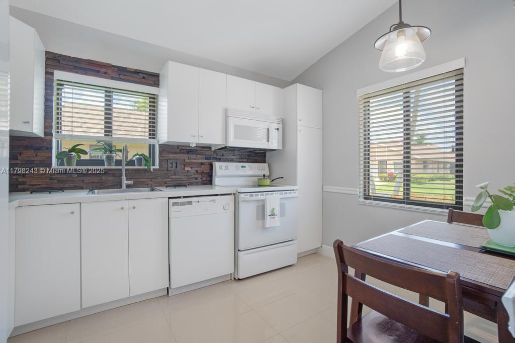 WHISPER WALK SEC C CONDO - Residential