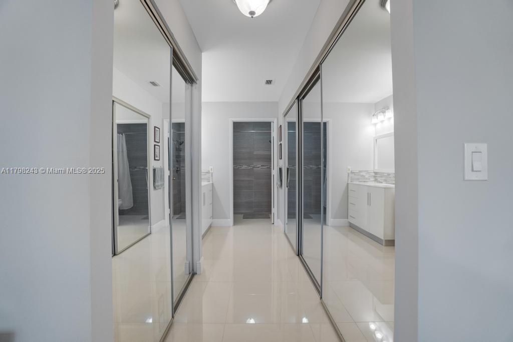 WHISPER WALK SEC C CONDO - Residential