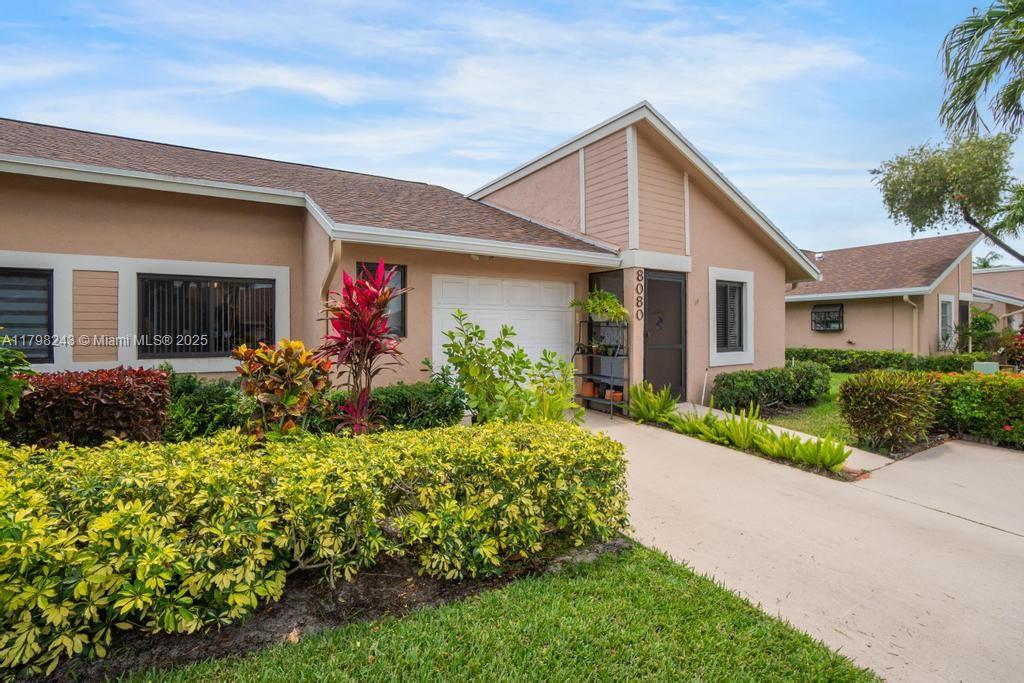 WHISPER WALK SEC C CONDO - Residential