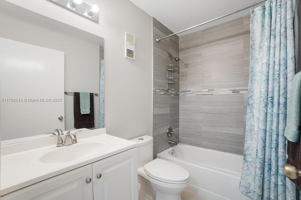 WHISPER WALK SEC C CONDO - Residential