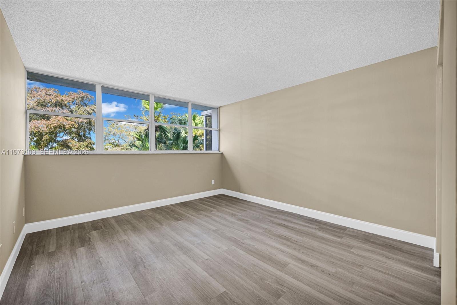 ELLINGTON AT COUNTY LINE - Residential