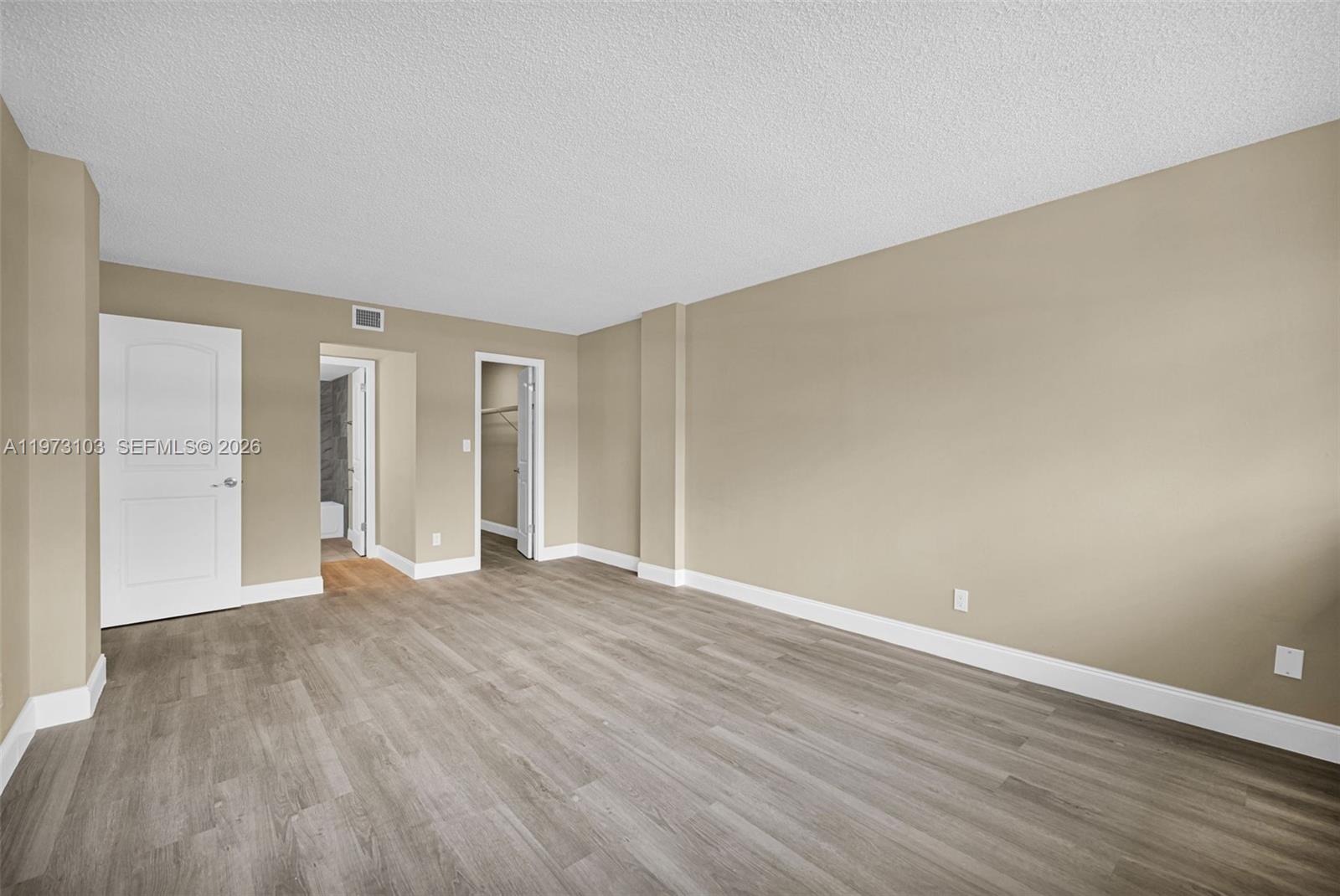 ELLINGTON AT COUNTY LINE - Residential