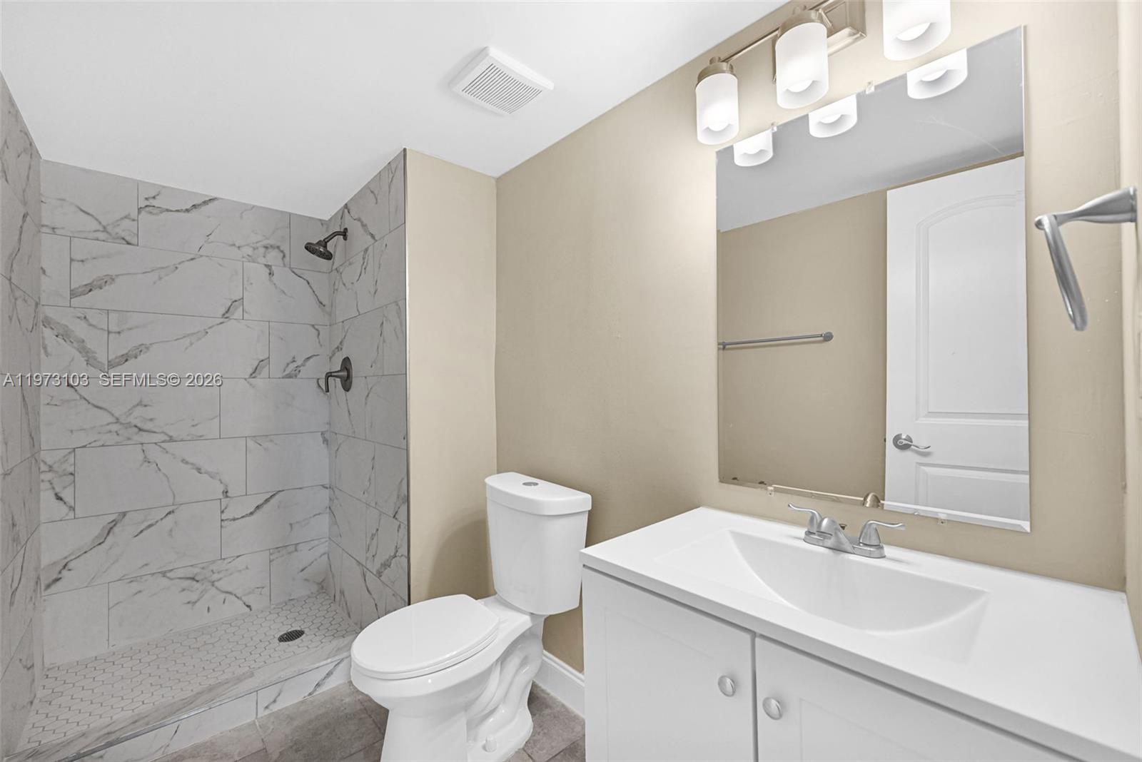 ELLINGTON AT COUNTY LINE - Residential