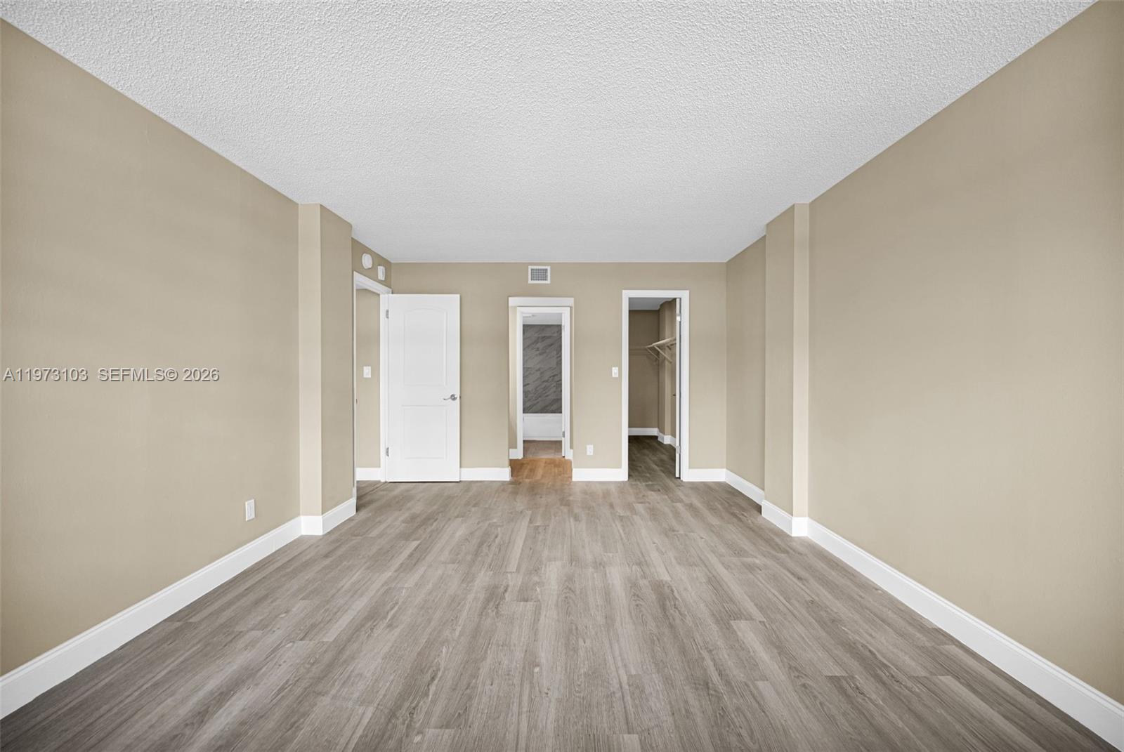 ELLINGTON AT COUNTY LINE - Residential