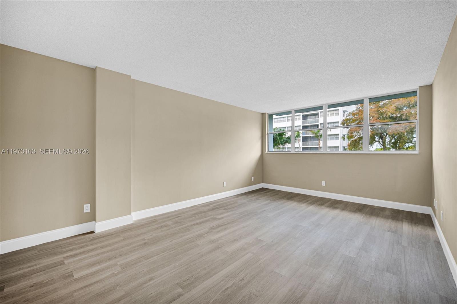 ELLINGTON AT COUNTY LINE - Residential