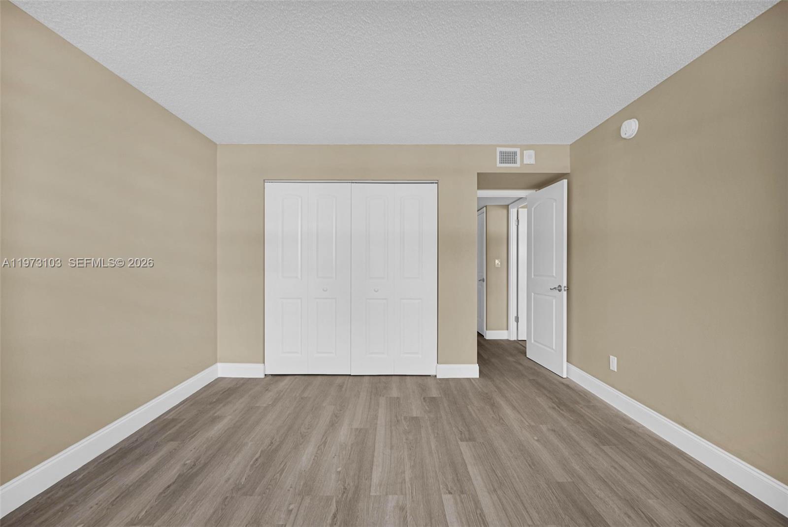 ELLINGTON AT COUNTY LINE - Residential