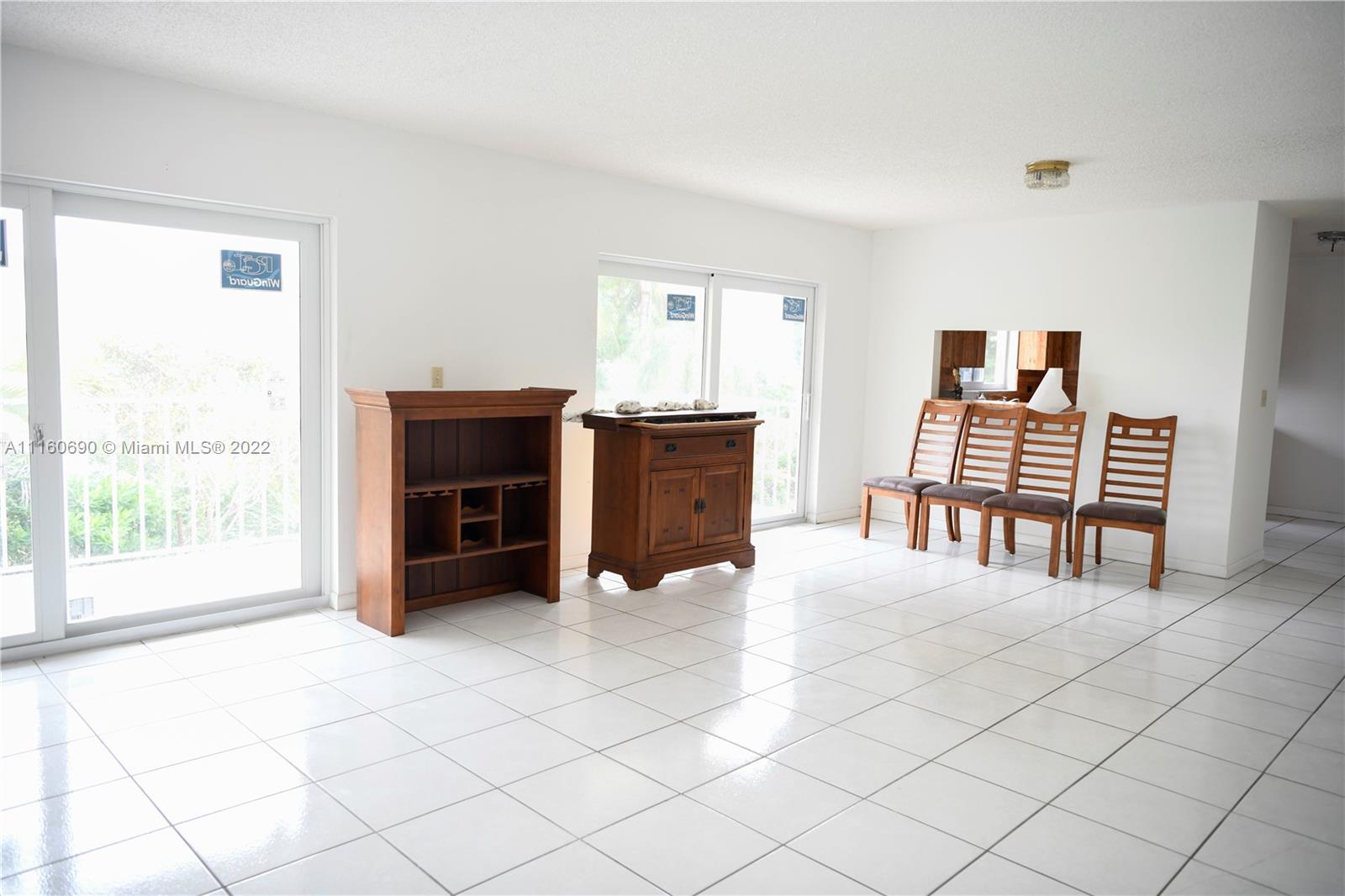 PORT LARGO - Residential Lease