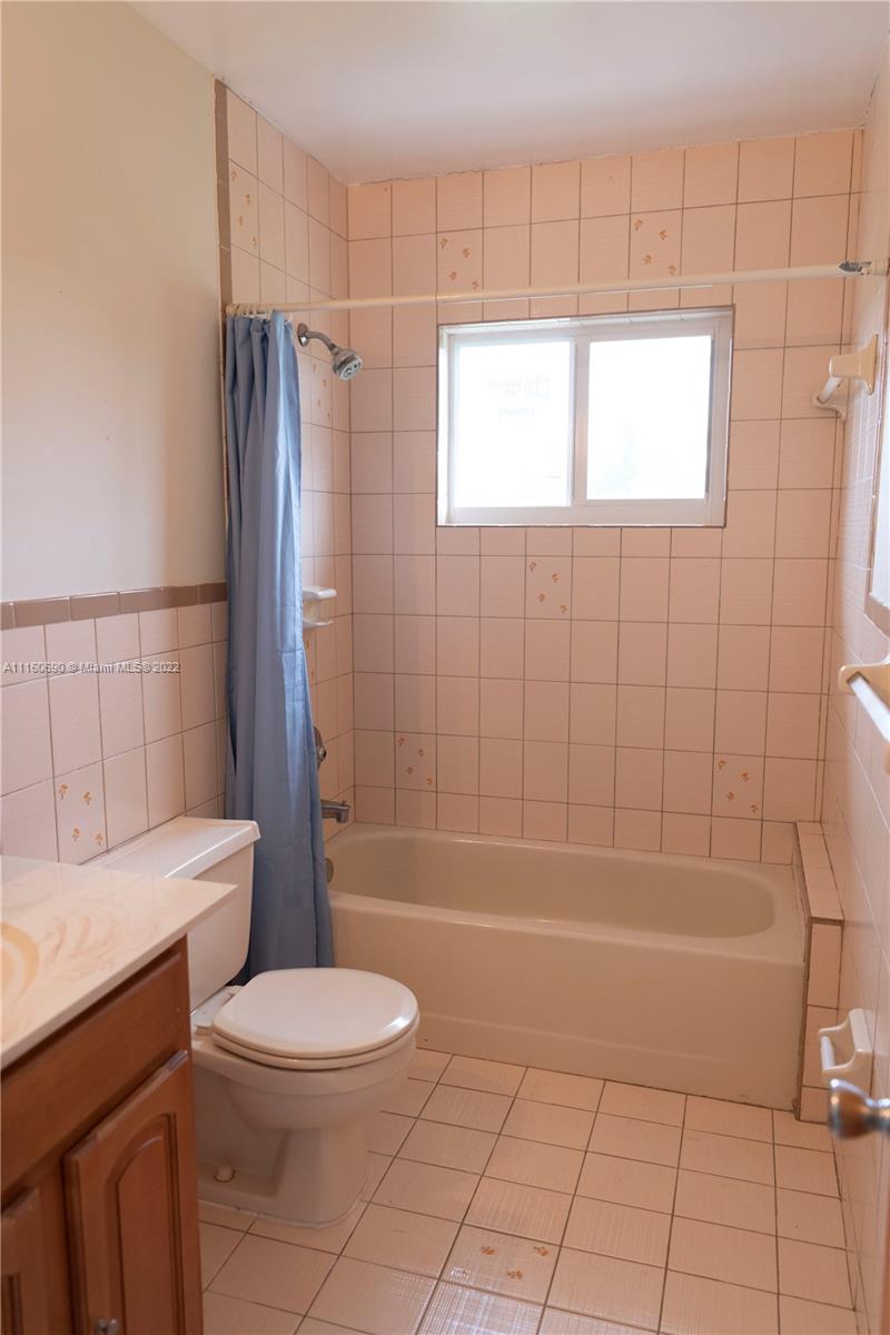 PORT LARGO - Residential Lease