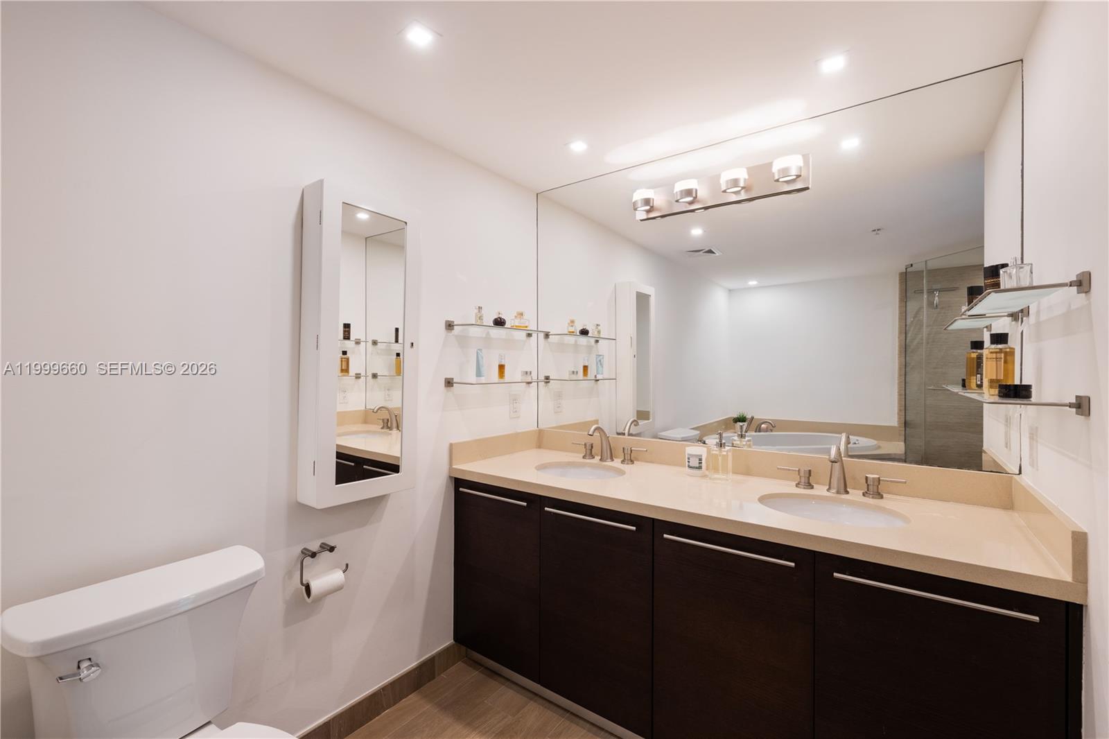 ELOQUENCE ON THE BAY CONDO - Residential