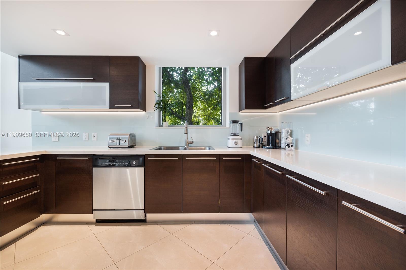 ELOQUENCE ON THE BAY CONDO - Residential