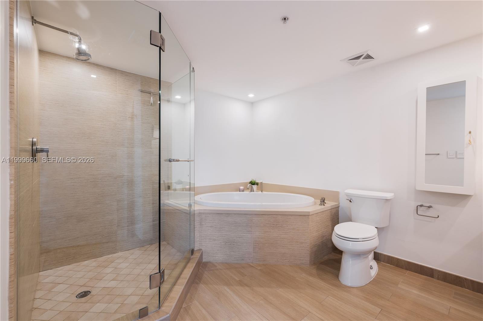 ELOQUENCE ON THE BAY CONDO - Residential