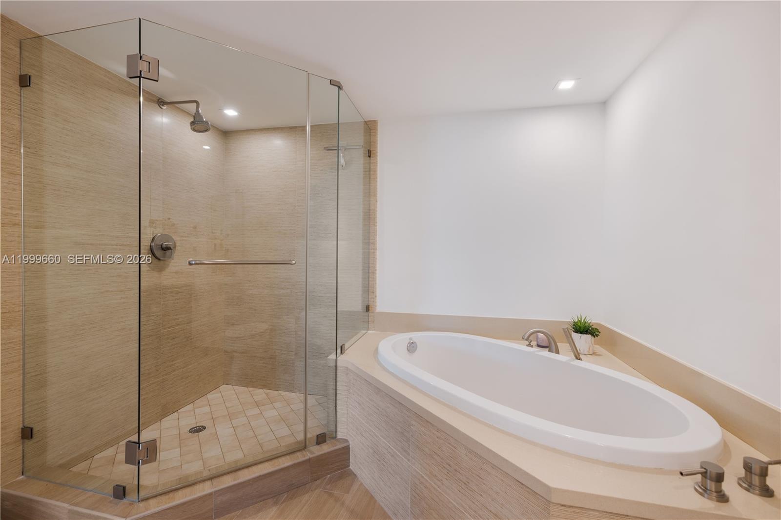 ELOQUENCE ON THE BAY CONDO - Residential