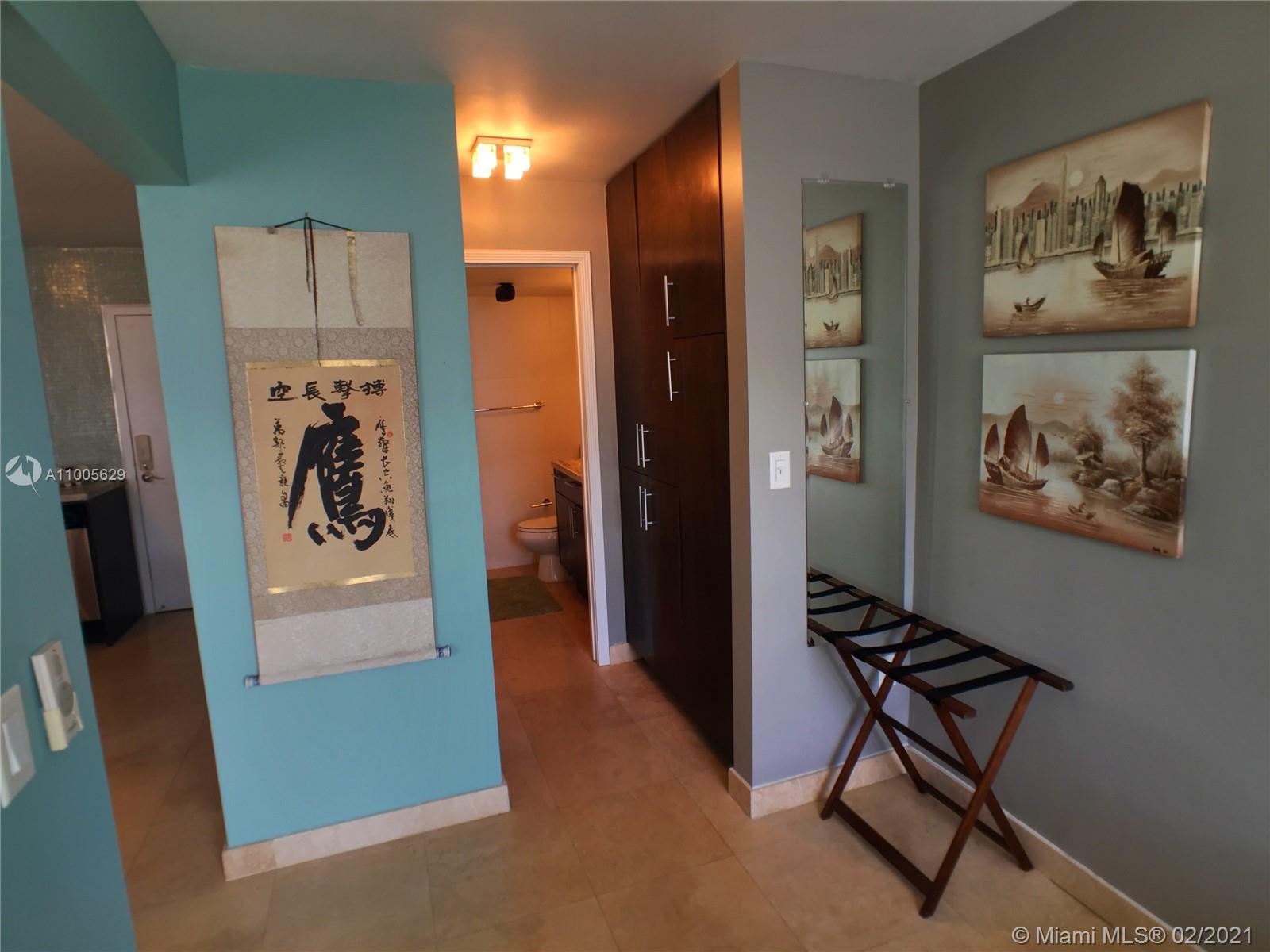 HAMPTON ON WASHINGTON AV - Residential