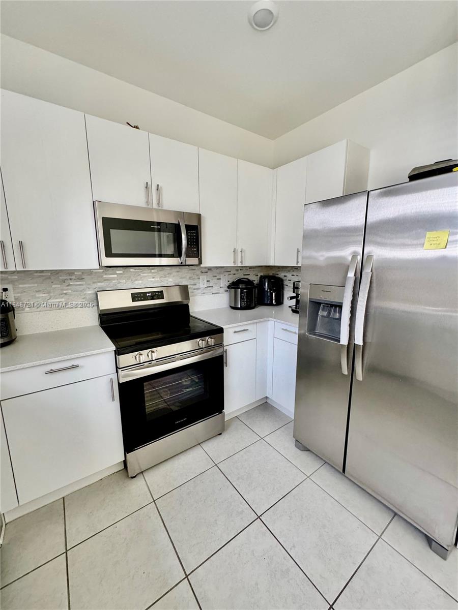 KENDALL ASSEMBLAGE NORTH - Residential