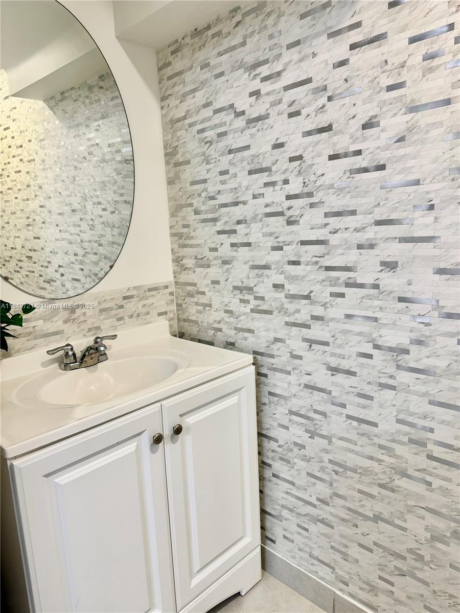 KENDALL ASSEMBLAGE NORTH - Residential