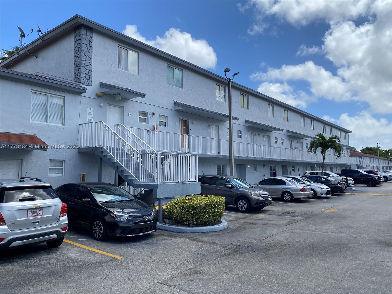 Rental Property at 8027 Nw 8th St 5, Miami, Broward County, Florida - Bedrooms: 2 
Bathrooms: 1  - $2,250 MO.