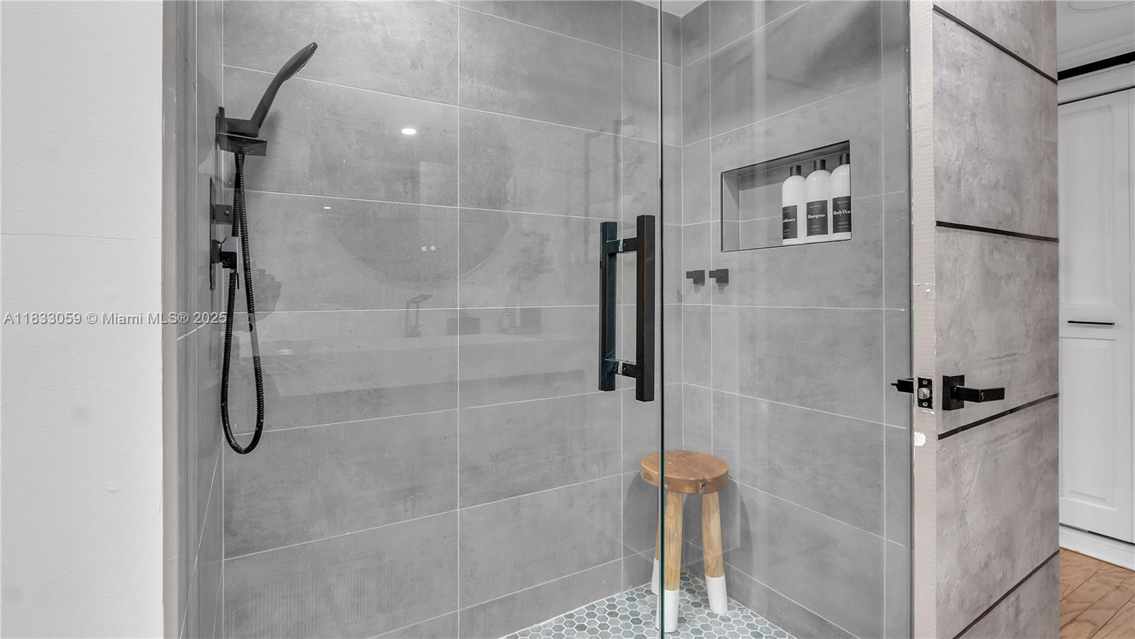 WAYNE HOUSE CONDO - Residential