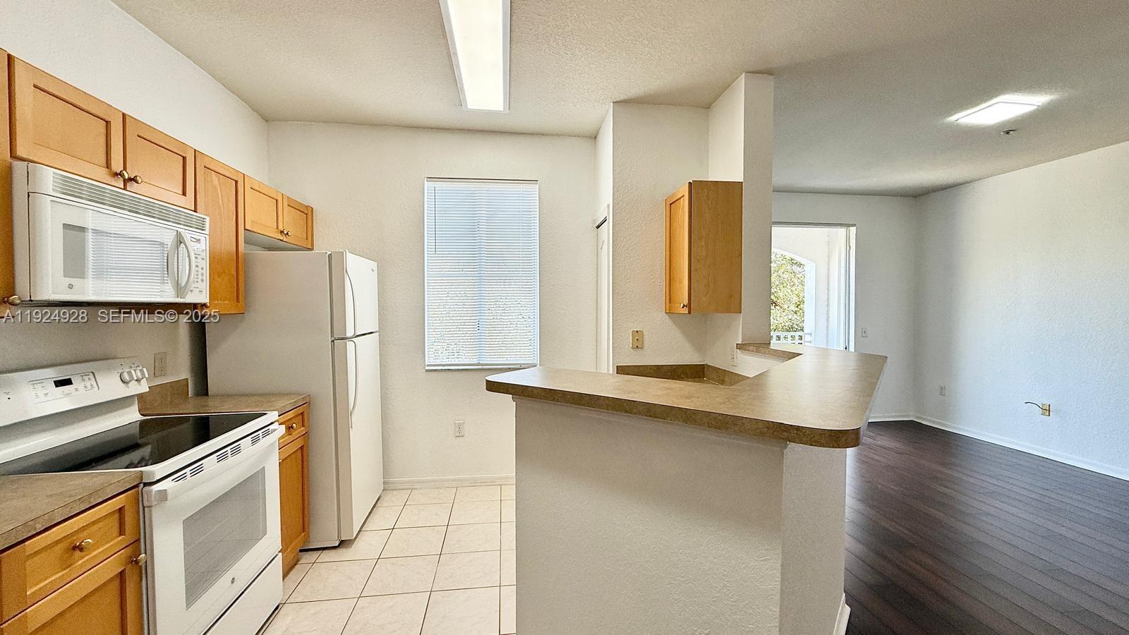 RESIDENCES AT LEGACY PLAC - Residential Lease