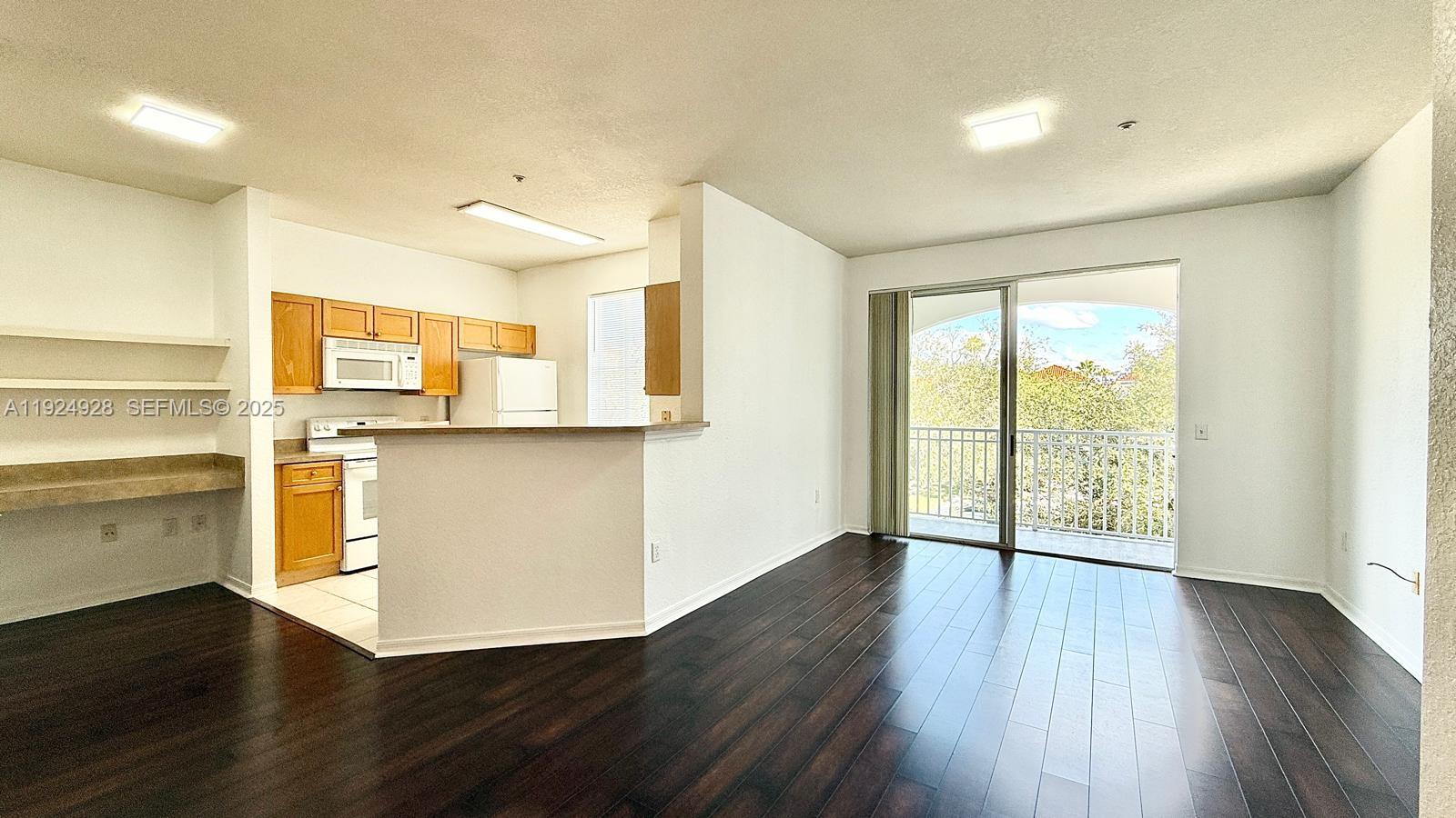 RESIDENCES AT LEGACY PLAC - Residential Lease