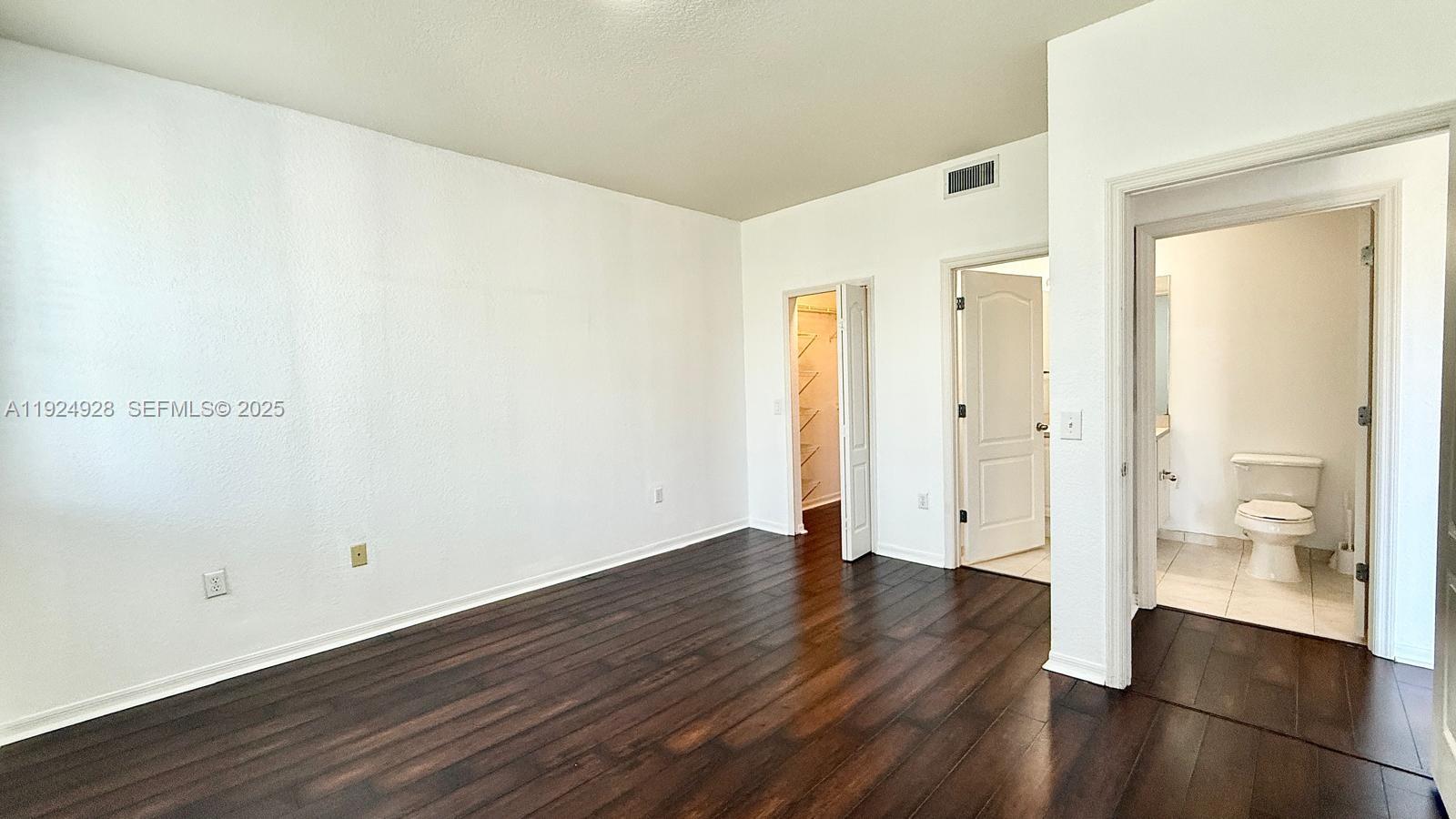 RESIDENCES AT LEGACY PLAC - Residential Lease