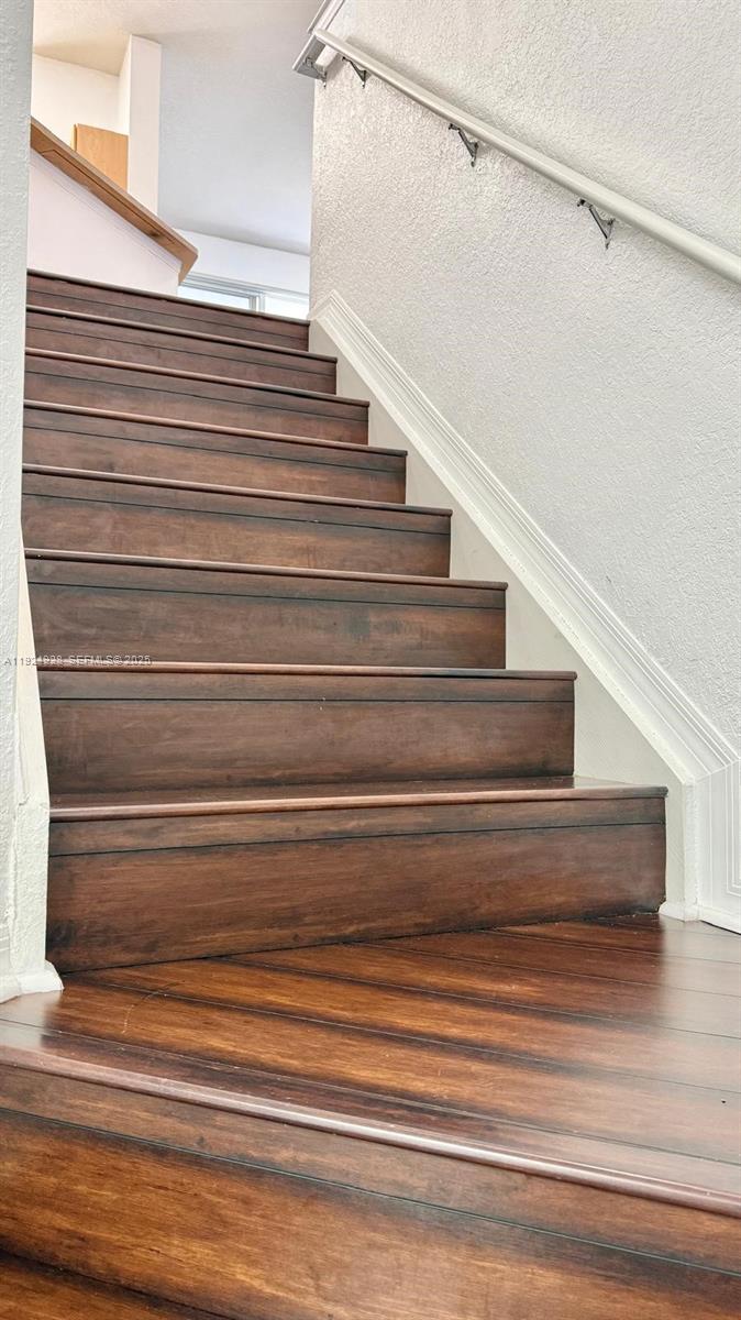 RESIDENCES AT LEGACY PLAC - Residential Lease