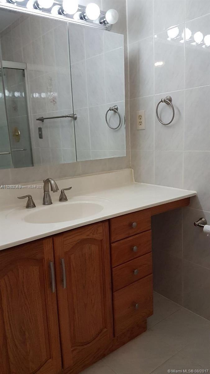 BRICKELL BISCAYNE CONDO - Residential Lease