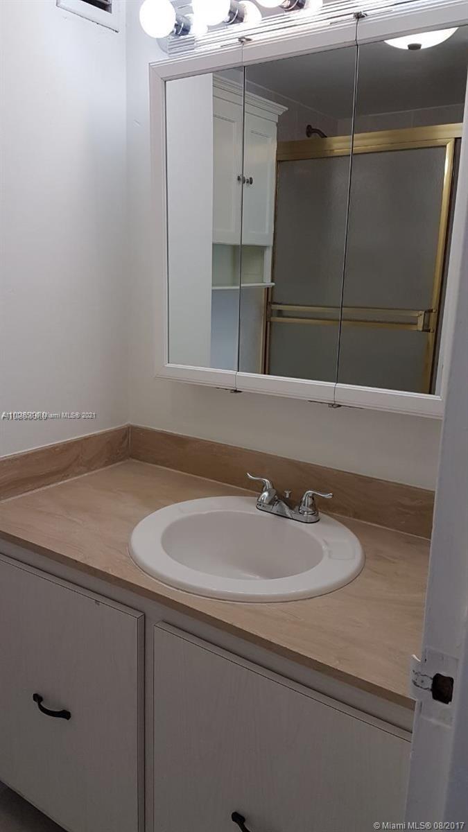 BRICKELL BISCAYNE CONDO - Residential Lease