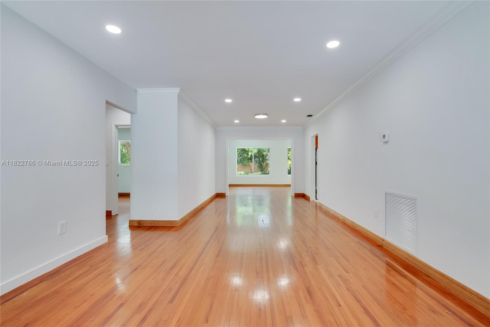 708 Navarre Ave