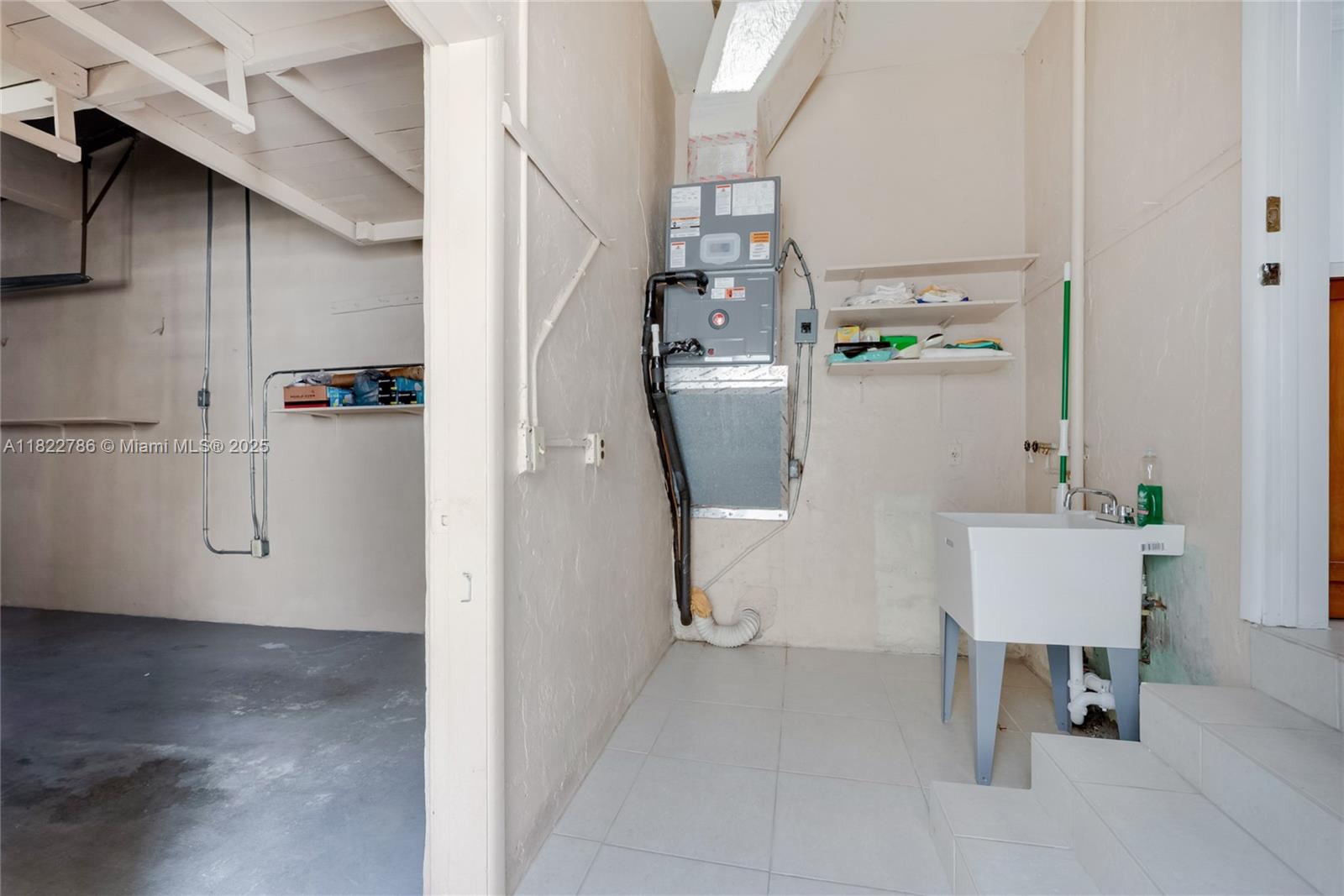 CORAL GABLES SEC B - Residential