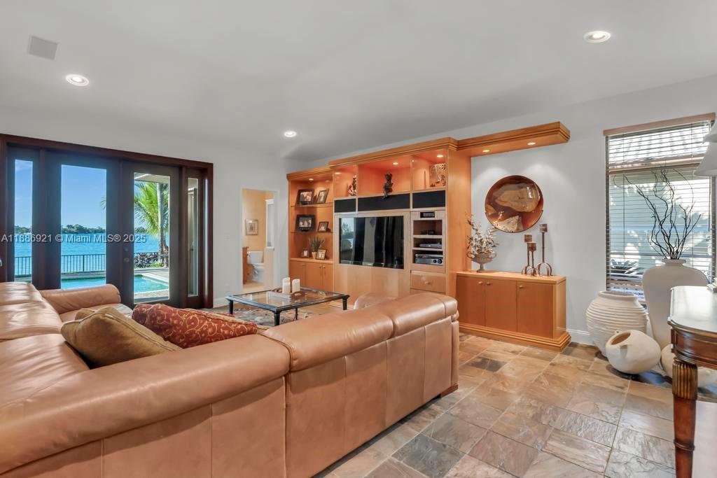 SILVER LAKES AT PEMBROKE - Residential