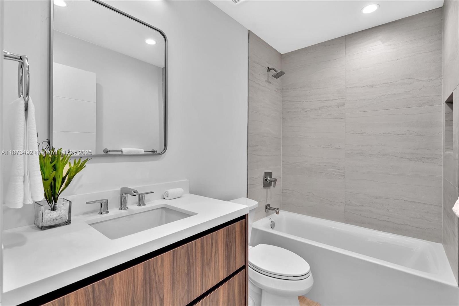 EAST SHENANDOAH - Residential