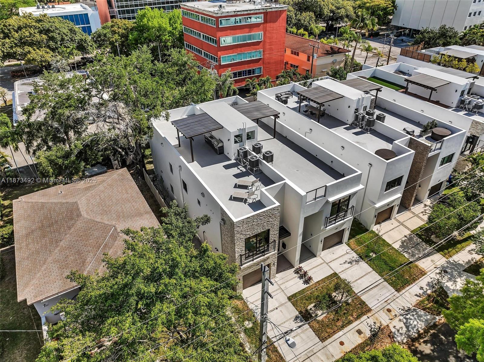 EAST SHENANDOAH - Residential