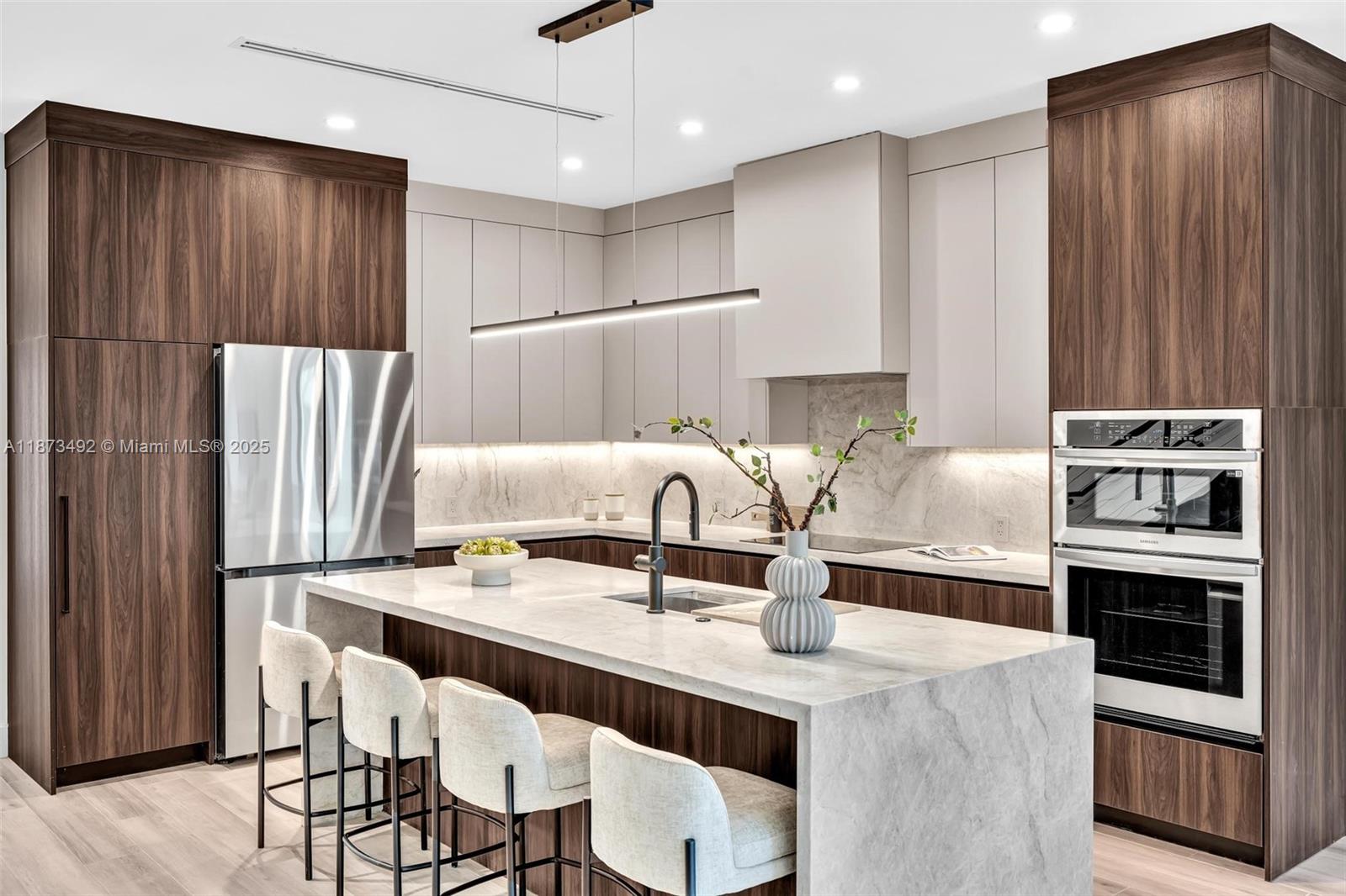 EAST SHENANDOAH - Residential