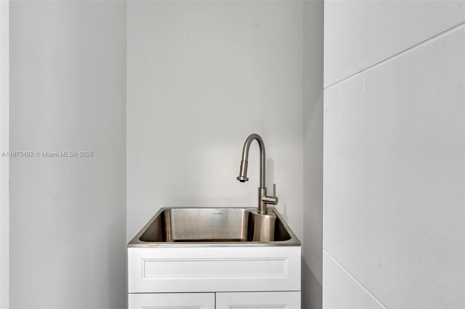 EAST SHENANDOAH - Residential