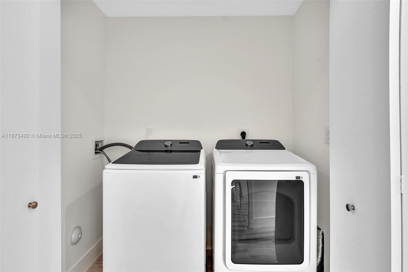 EAST SHENANDOAH - Residential