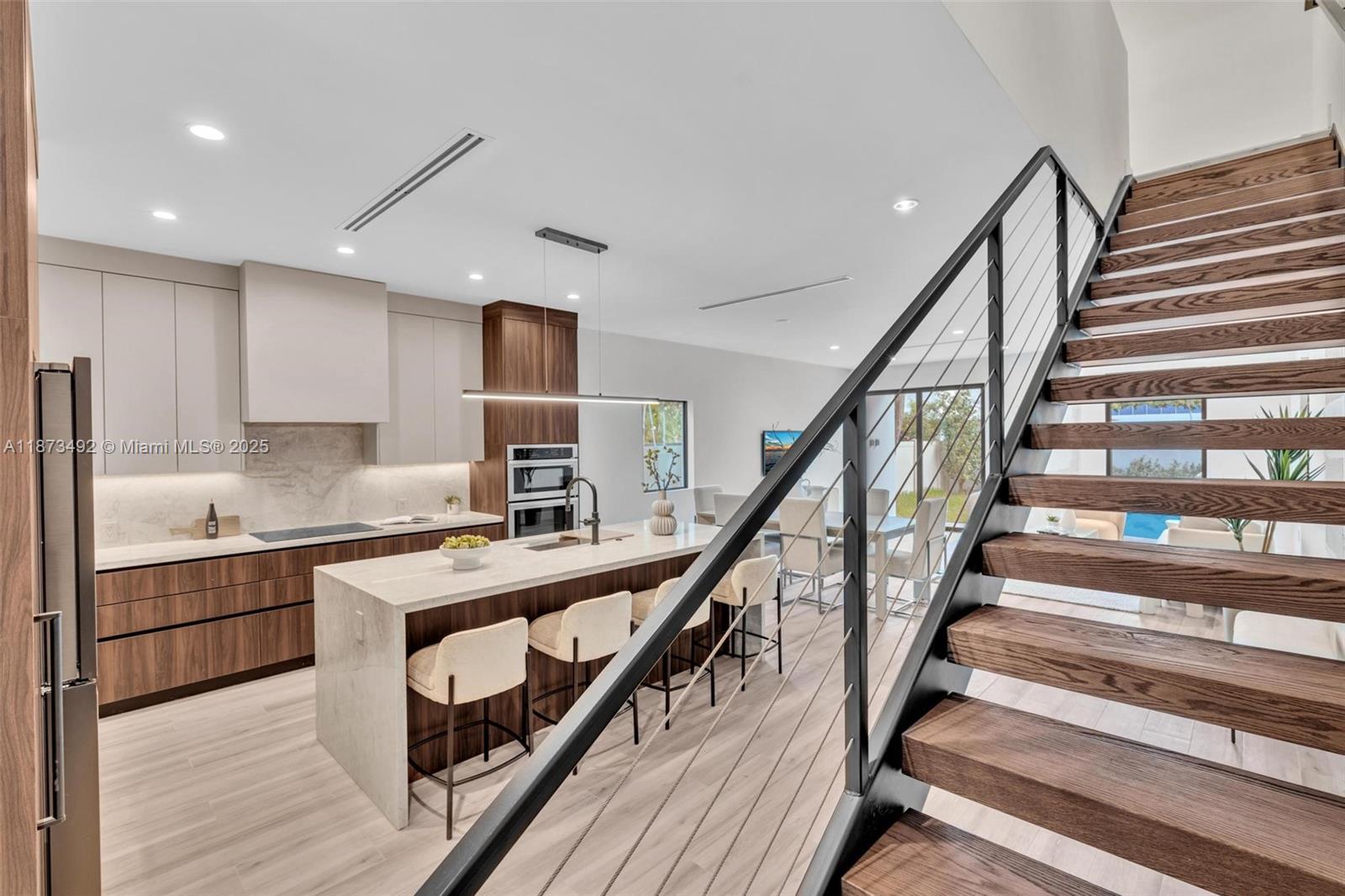 EAST SHENANDOAH - Residential